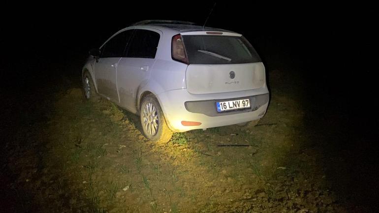 Polisin dur ihtarına uymayan sürücü, aracını bırakıp ormana kaçtı