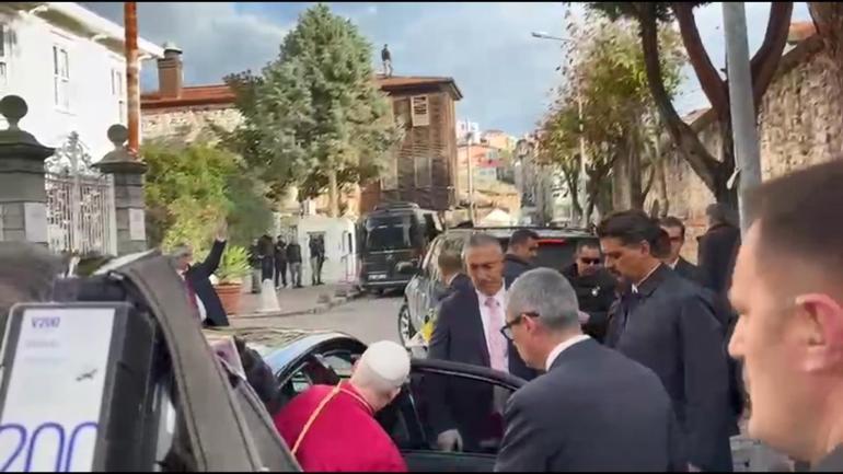 Papa 14. Leo Kumkapı Patriklik Kilisesini ziyaret etti