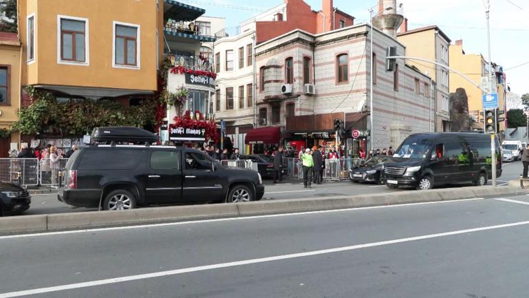 Papa 14. Leo Fener Rum Patrikhanesinde ayine katıldı