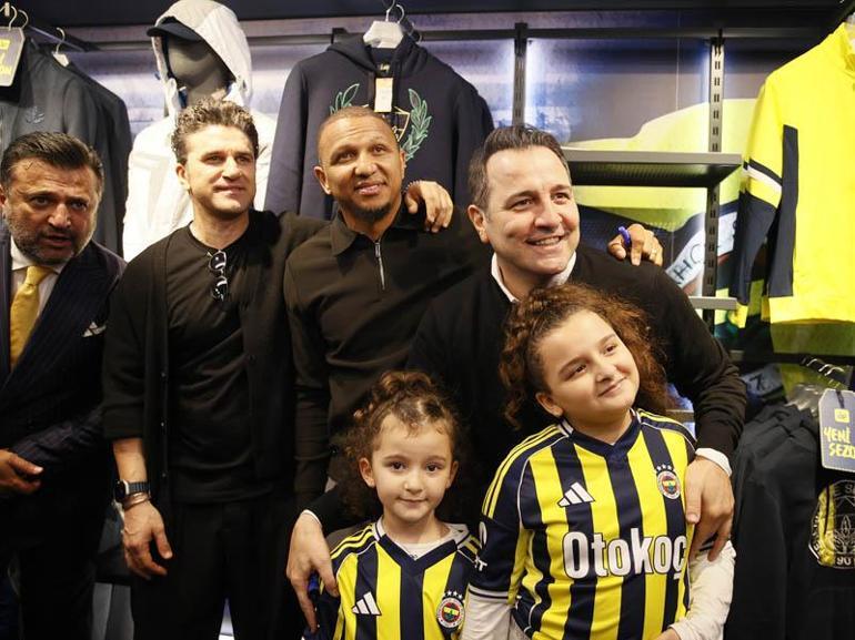 Fenerbahçe’nin efsane futbolcuları derbi öncesi bir araya geldi