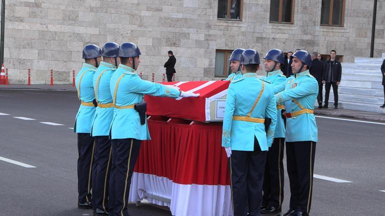 Vefat eden eski milletvekili için TBMMde tören