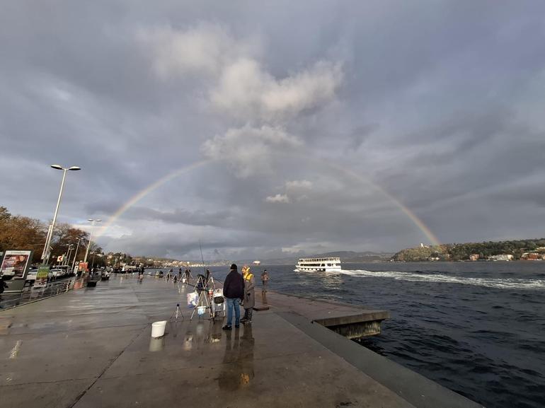 İstanbul Boğazı’nda gökkuşağı sürprizi
