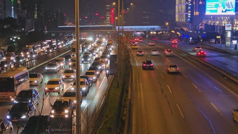 İstanbulda derbi öncesi trafik yoğunluğu yüzde 80e ulaştı