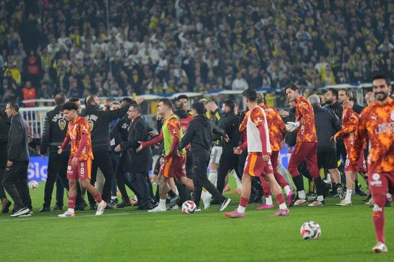 Fenerbahçe – Galatasaray maçı öncesi futbolcular arasında gerginlik