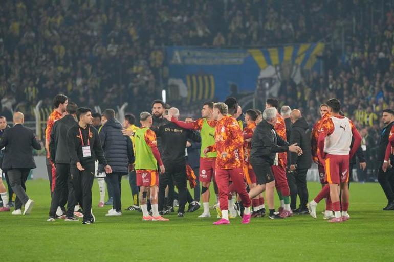 Fenerbahçe – Galatasaray maçı öncesi futbolcular arasında gerginlik