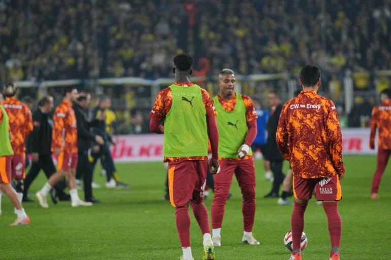 Fenerbahçe – Galatasaray maçı öncesi futbolcular arasında gerginlik