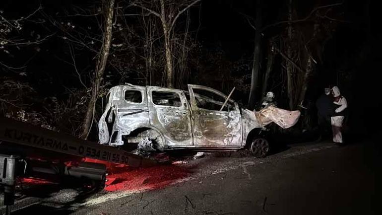 Ağaca çarpan hafif ticari aracın sürücüsü yanarak öldü