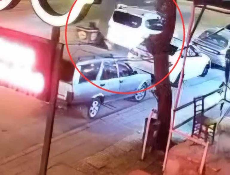 Trafik kavgasında motokurye, bıçaklanarak yaralandı; olay anı kamerada