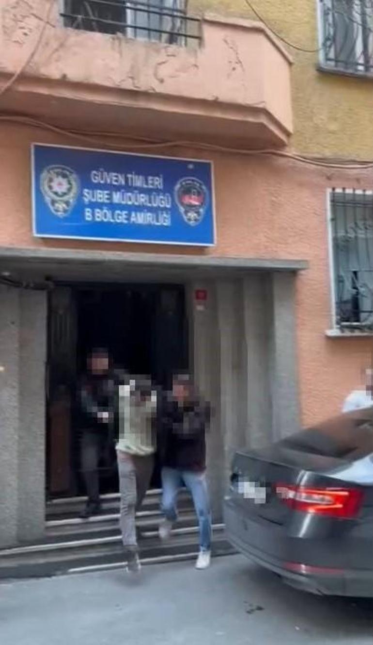 Beyoğlunda bankta uyuyan adamın cep telefonunu gasp eden şüpheli kamerada