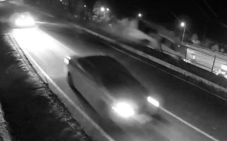 Şantiyeye uçan kamyonetin sürücüsünün öldüğü kaza kamerada