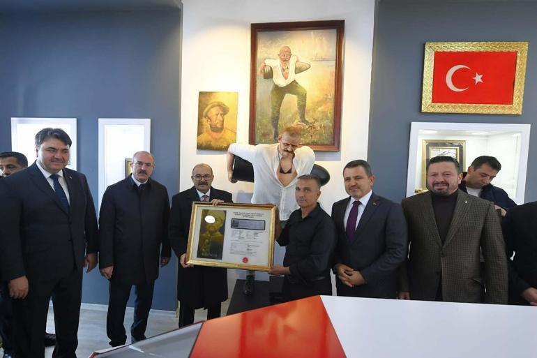 Seyit Onbaşıya ait yeni belge ve fotoğraf gün yüzüne çıkarıldı