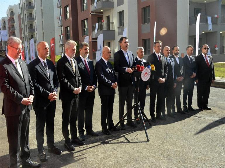 Bakan Kurum: 11 ilimizin tamamında artık son tuğlalar koyuluyor