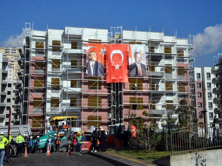 Bakan Kurum: 11 ilimizin tamamında artık son tuğlalar koyuluyor