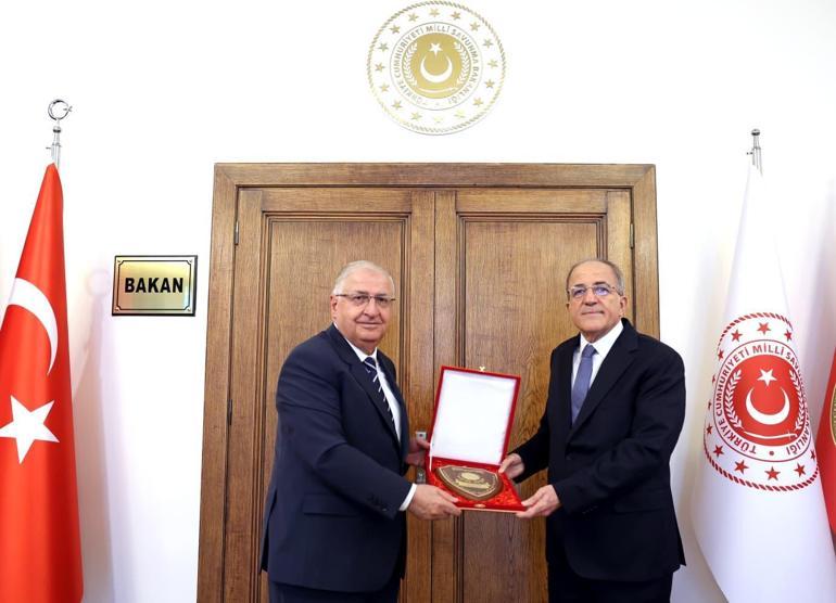 Bakan Güler, yaş haddinden emekli olan Şuay Alpayı kabul etti