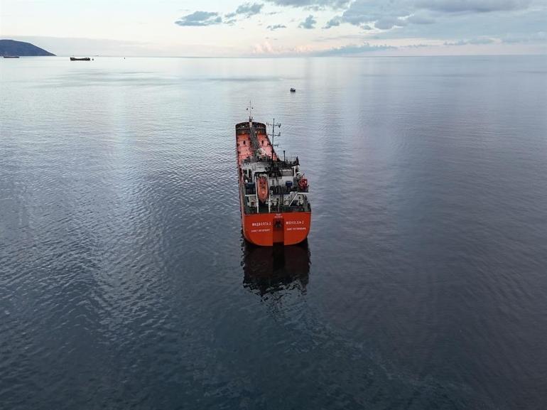 Saldırıya uğrayan ‘MIDVOLGA-2’ isimli gemi Sinop açıklarında bekliyor