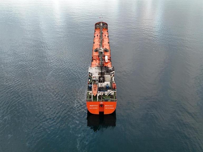 Saldırıya uğrayan ‘MIDVOLGA-2’ isimli gemi Sinop açıklarında bekliyor