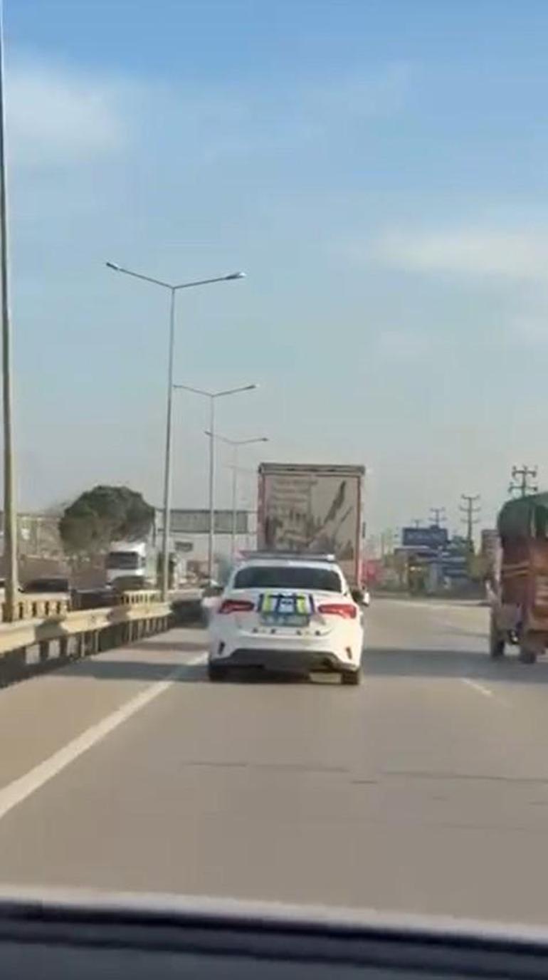 Dur ihtarından kaçan ehliyetsiz TIR sürücüsü, aracın lastiklerine silah doğrultulunca durdu