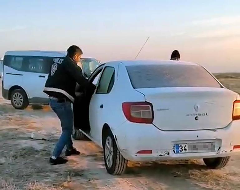 Depoda sakladıkları kaçak göçmenleri, Avrupaya götürmek için kişi başına 4 bin dolar almışlar