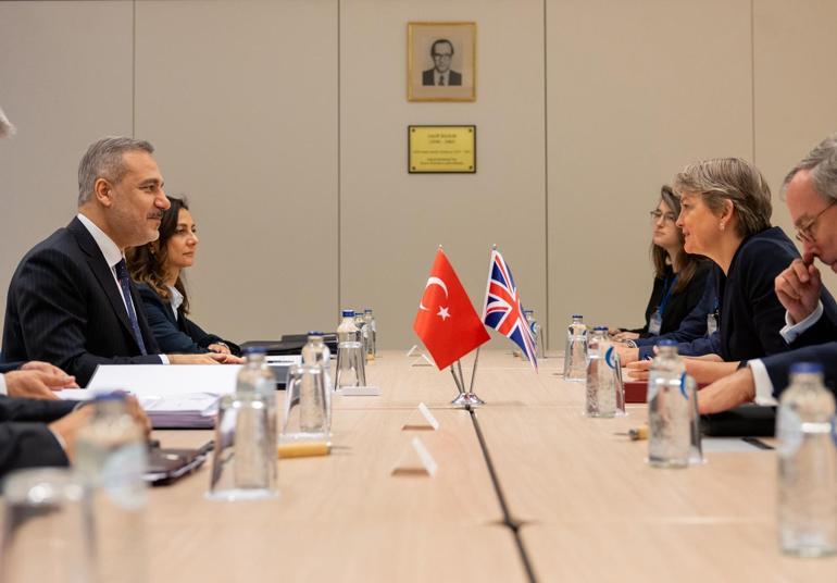 Bakan Fidan, Birleşik Krallık Dışişleri Bakanı Cooper ile görüştü