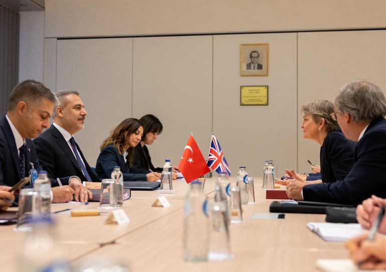 Bakan Fidan, Birleşik Krallık Dışişleri Bakanı Cooper ile görüştü