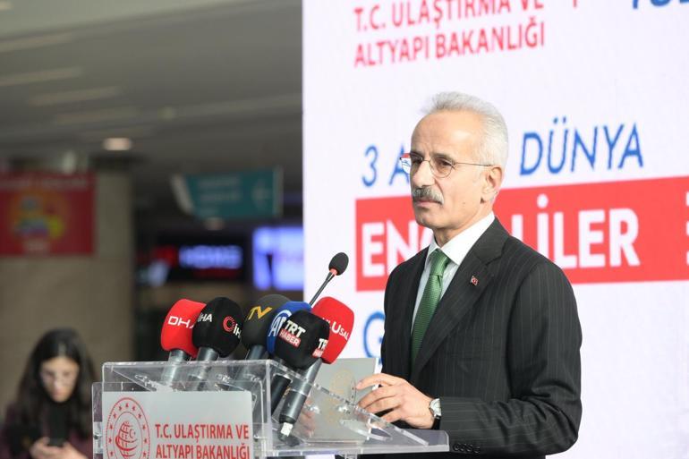Bakan Uraloğlu: 113 gar ve istasyonda erişilebilirlik projesi hazırlandı