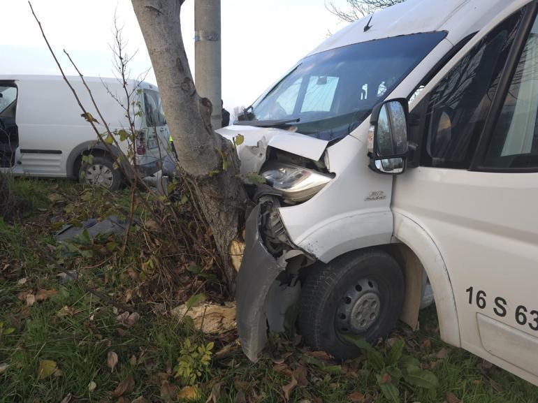Bursada işçi servisi ile hafif ticari araç çarpıştı: 11 yaralı