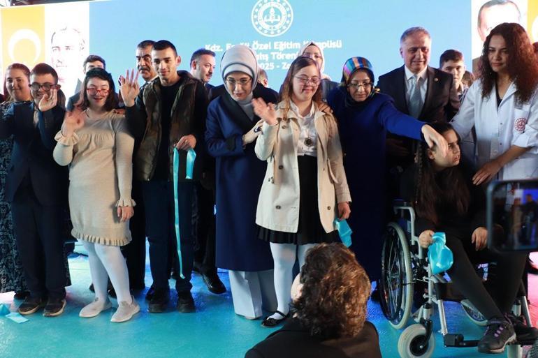 Emine Erdoğan Zonguldakta özel eğitim merkezi kampüsü açılışına katıldı