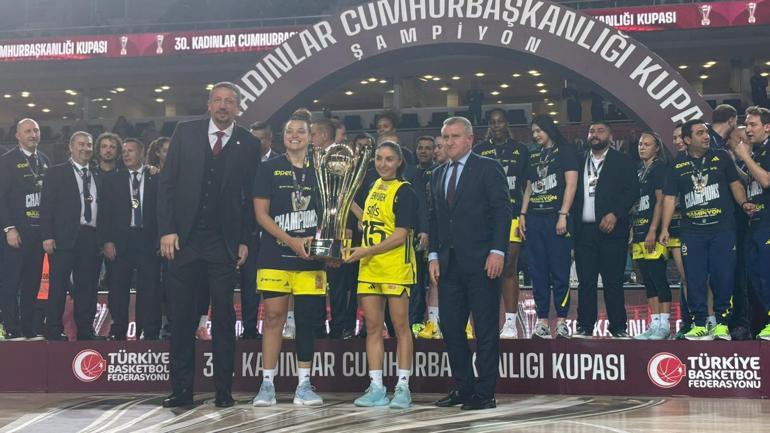 30uncu Kadınlar Cumhurbaşkanlığı Kupasını Fenerbahçe Opet kazandı