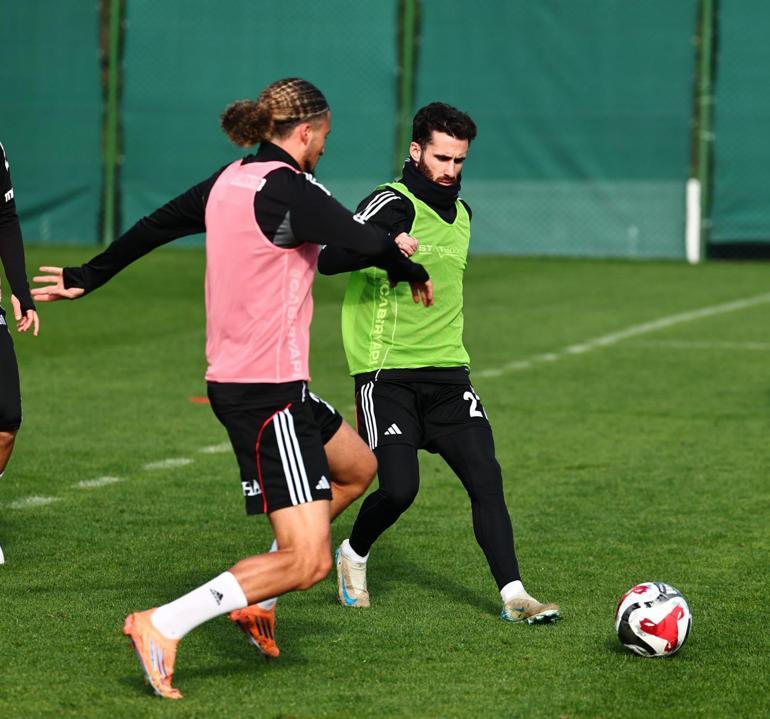 Beşiktaşta Rafa Silva takımla antrenmana çıktı