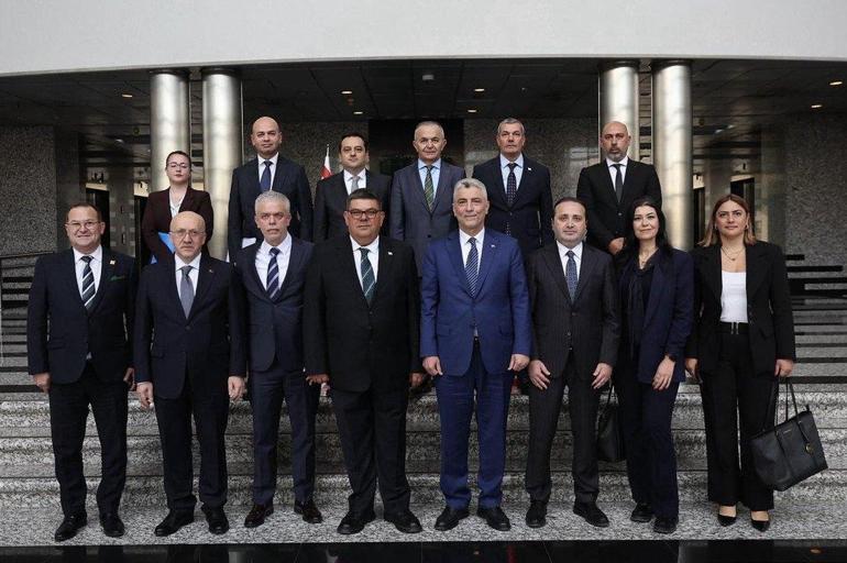 Bakan Bolat, KKTC Maliye Bakanı Berova ile bir araya geldi