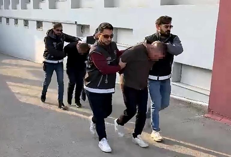 Bagajdan suç örgütlerine satılacak 53 ruhsatsız tabanca çıktı