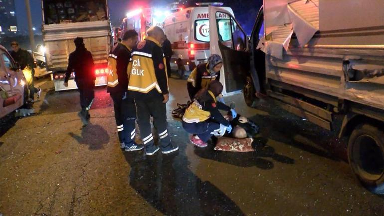 Bağcılar TEM Otoyolunda zincirleme kaza; trafik yoğunluğu oluştu