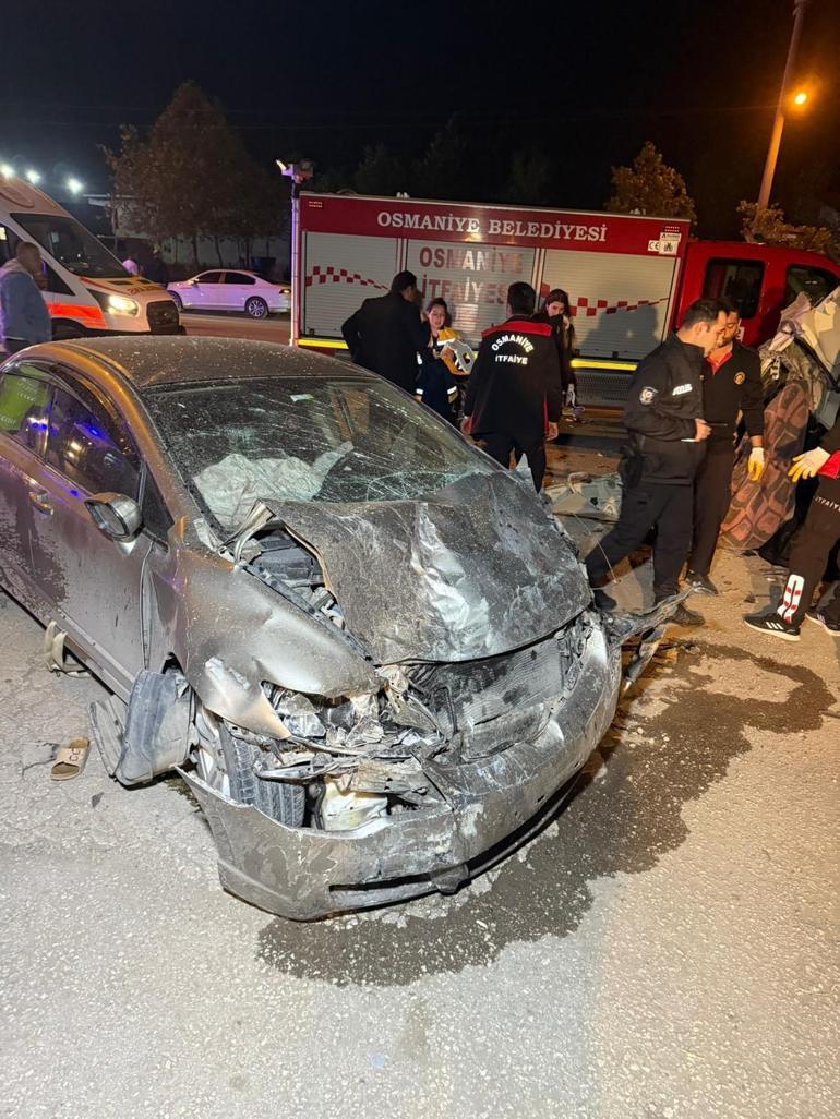 Osmaniyede 2 kişin öldüğü, 7 kişinin yaralandığı kaza kamerada