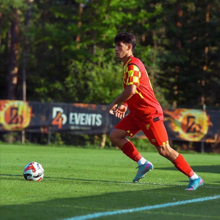 Göztepe ve Manisa FKdan 4 futbolcu gözaltında
