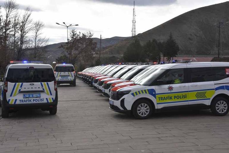 Bitlis’te Emniyet ve Jandarmaya 86 yeni araç teslim edildi