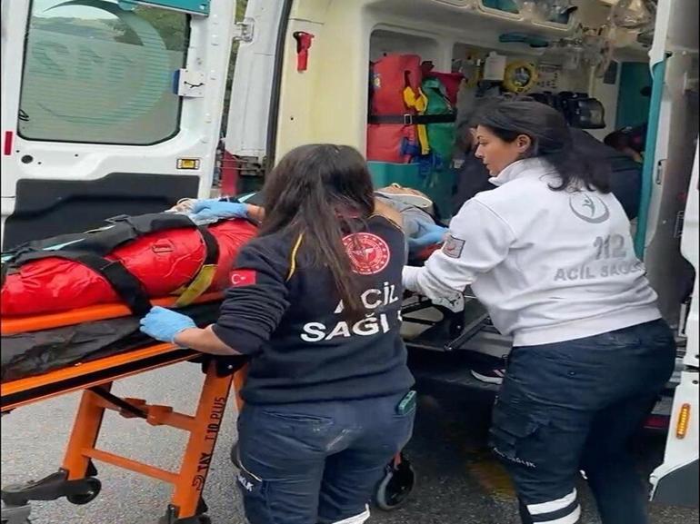 Kamyonun altında kalan motosiklet sürücüsü ağır yaralandı