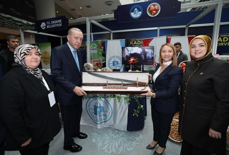 Cumhurbaşkanı Erdoğan: Kadın elinin değdiği yerde huzur ve düzen olur