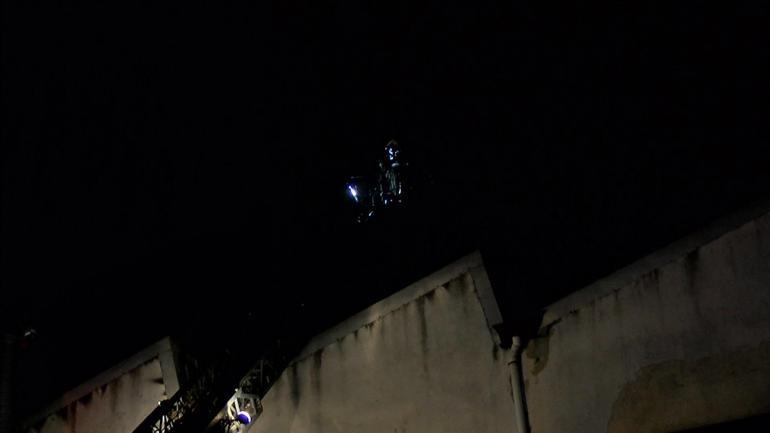 Bakırköy’de kumaş baskı fabrikasında çıkan yangın söndürüldü