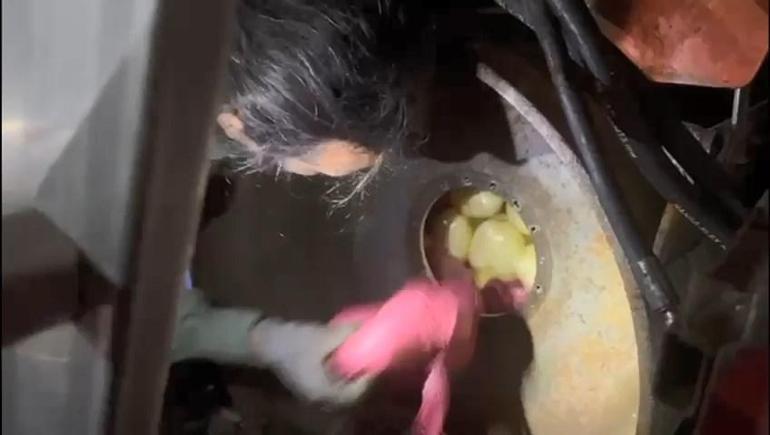 TIRa yüklü asfalt silindir makinesine gizlenmiş 102 kilo metamfetamin ele geçirildi