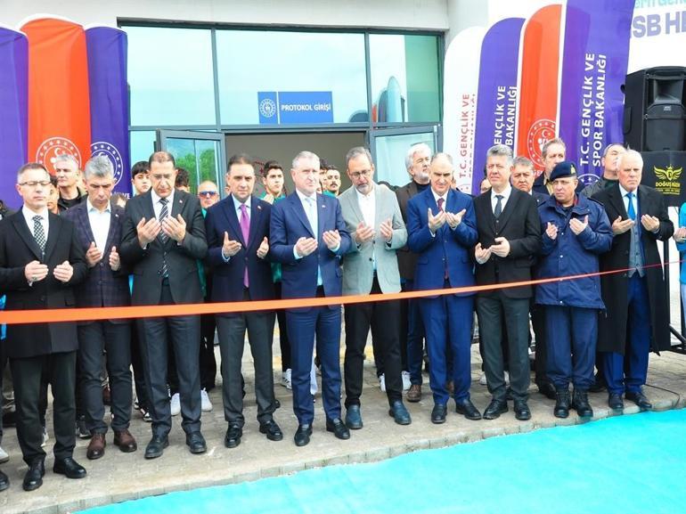 Bakan Bak: Türkiye son yıllarda spor alanında büyük bir atılım gerçekleştirdi