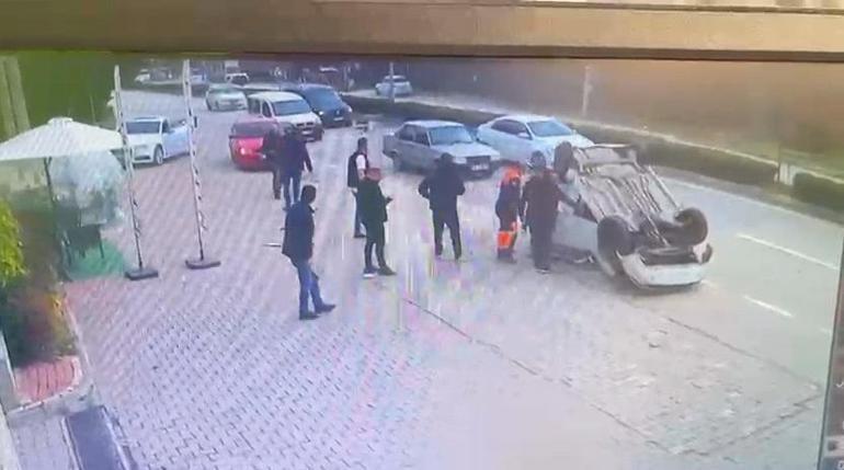 Otomobilin refüje çarpıp takla attığı kaza kamerada
