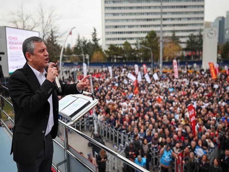 Özgür Özel: Meclis meydanlardır