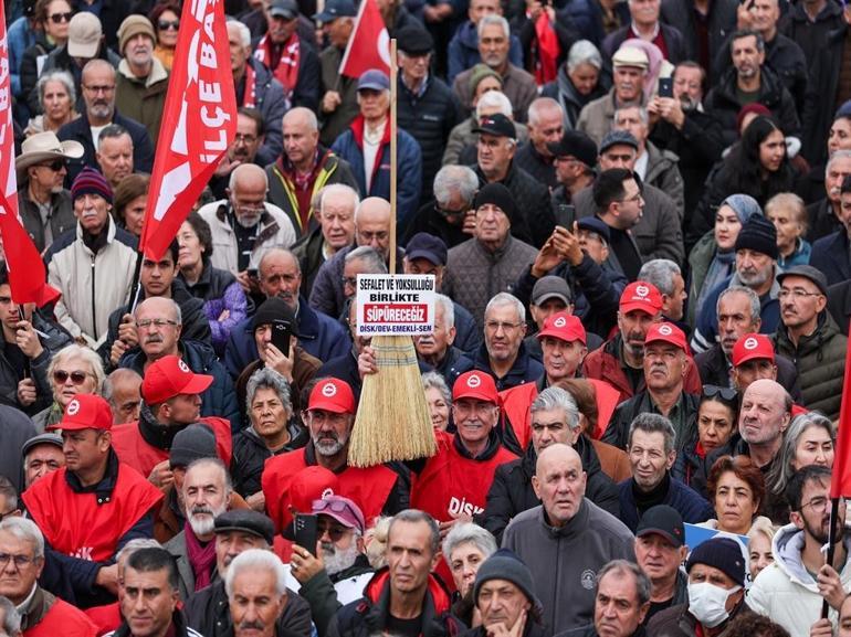 Özgür Özel: Meclis meydanlardır