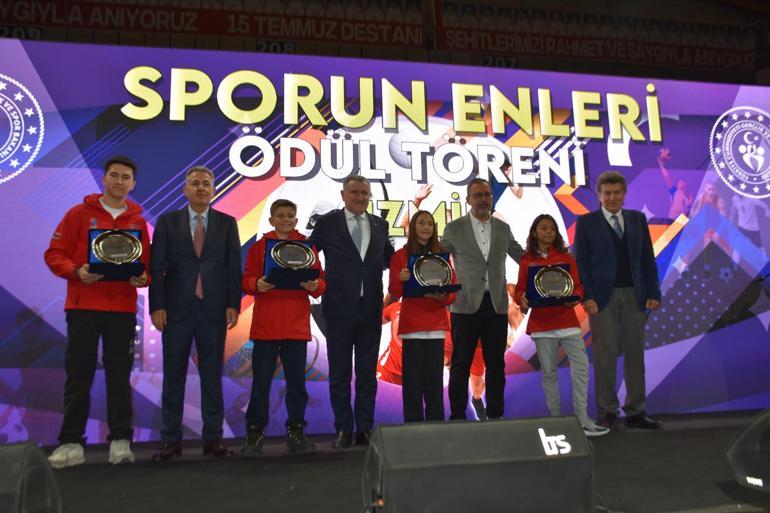 Bakan Bak: İzmirden yeni şampiyonlar istiyoruz