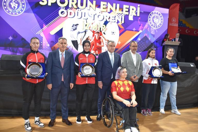 Bakan Bak: İzmirden yeni şampiyonlar istiyoruz