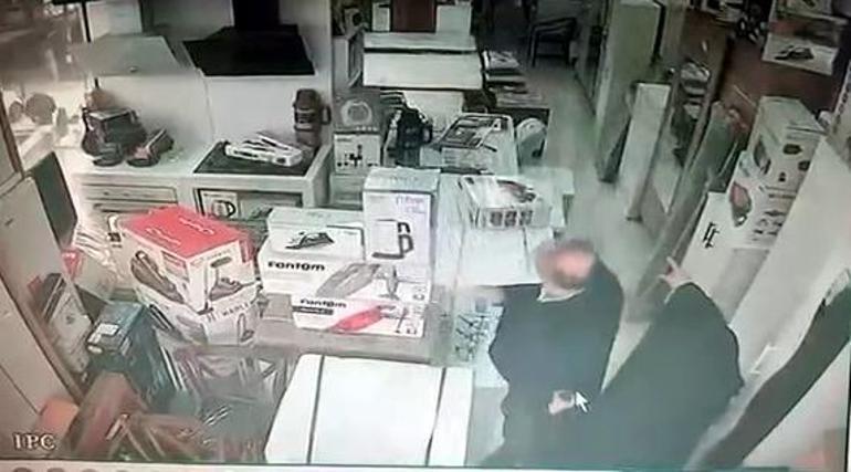 Avcılarda saç düzleştiriciyi kıyafetine saklayarak çaldı; hırsızlık anları kamerada