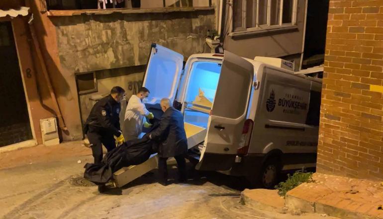 Beyoğlu’nda yalnız yaşayan Angolalı kadın yatak odasında ölü bulundu
