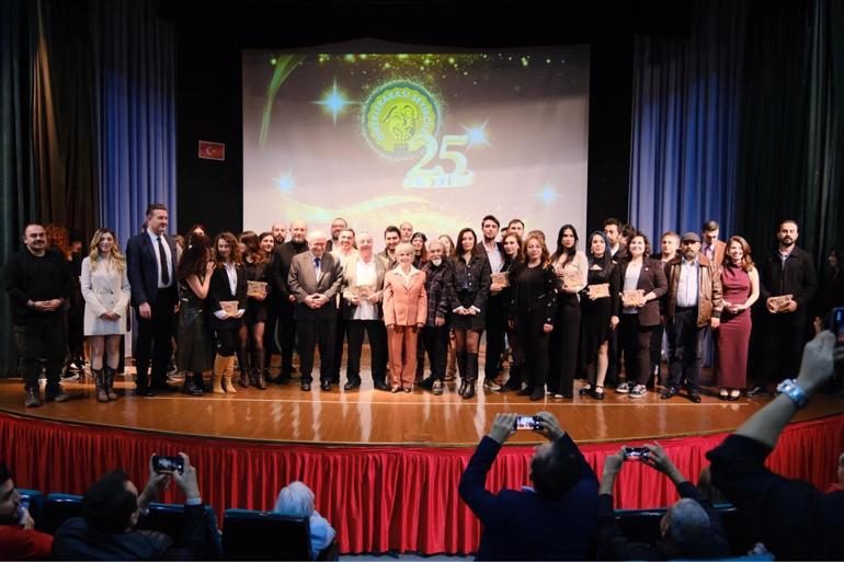 TBŞT Direklerarası Seyirci Ödülleri’nden çifte zaferle döndü