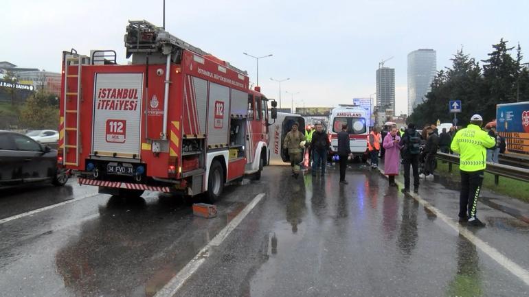 Maltepe D-100de servis minibüsü devrildi: 1i ağır 11 yaralı
