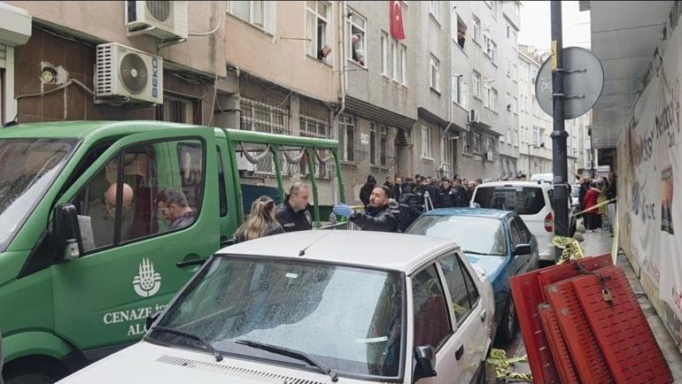 Zeytinburnunda taksici evine gittiği sırada bıçaklanarak öldürüldü